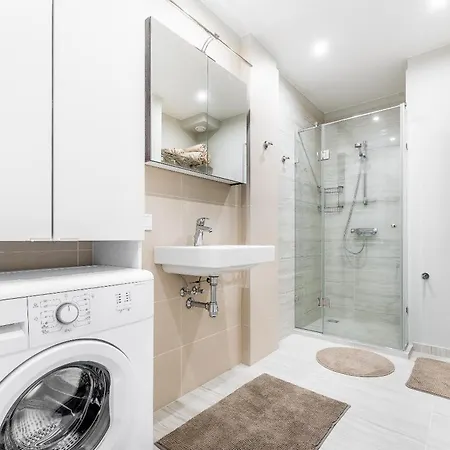 Center Apartment, Free Parking, 149